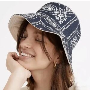 Madewell Reversible Quilted Cotton Bandana Print Bucket Hat preloved spring